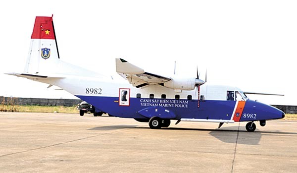 One of Vietnam Marine Police's CASA aircrafts joins in seeking the missing pilot -SGGP